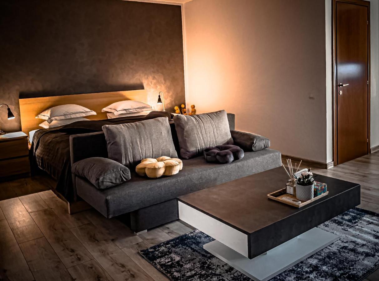 Shiro Apartment Bucharest