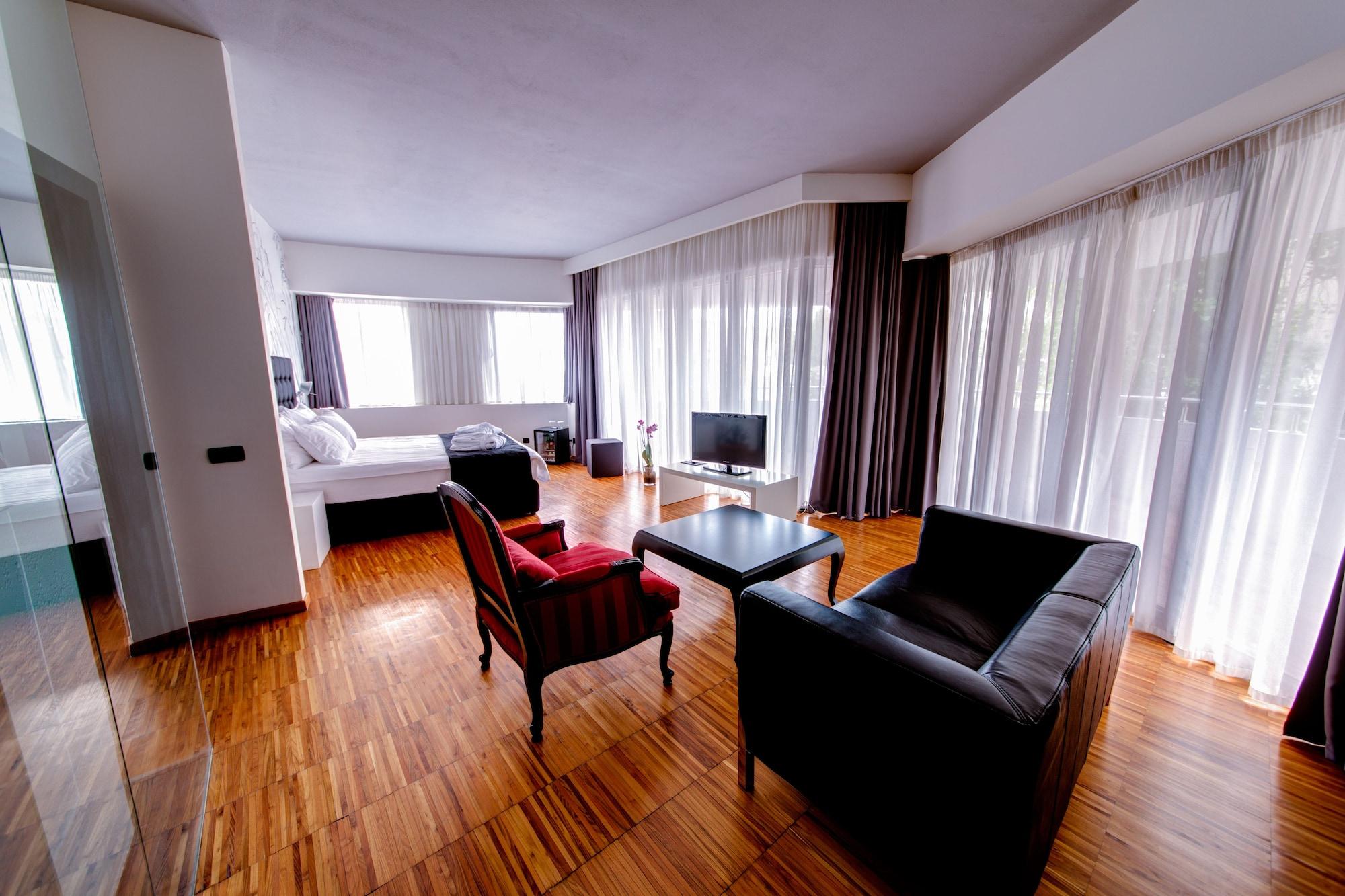 Sarroglia Hotel 4*