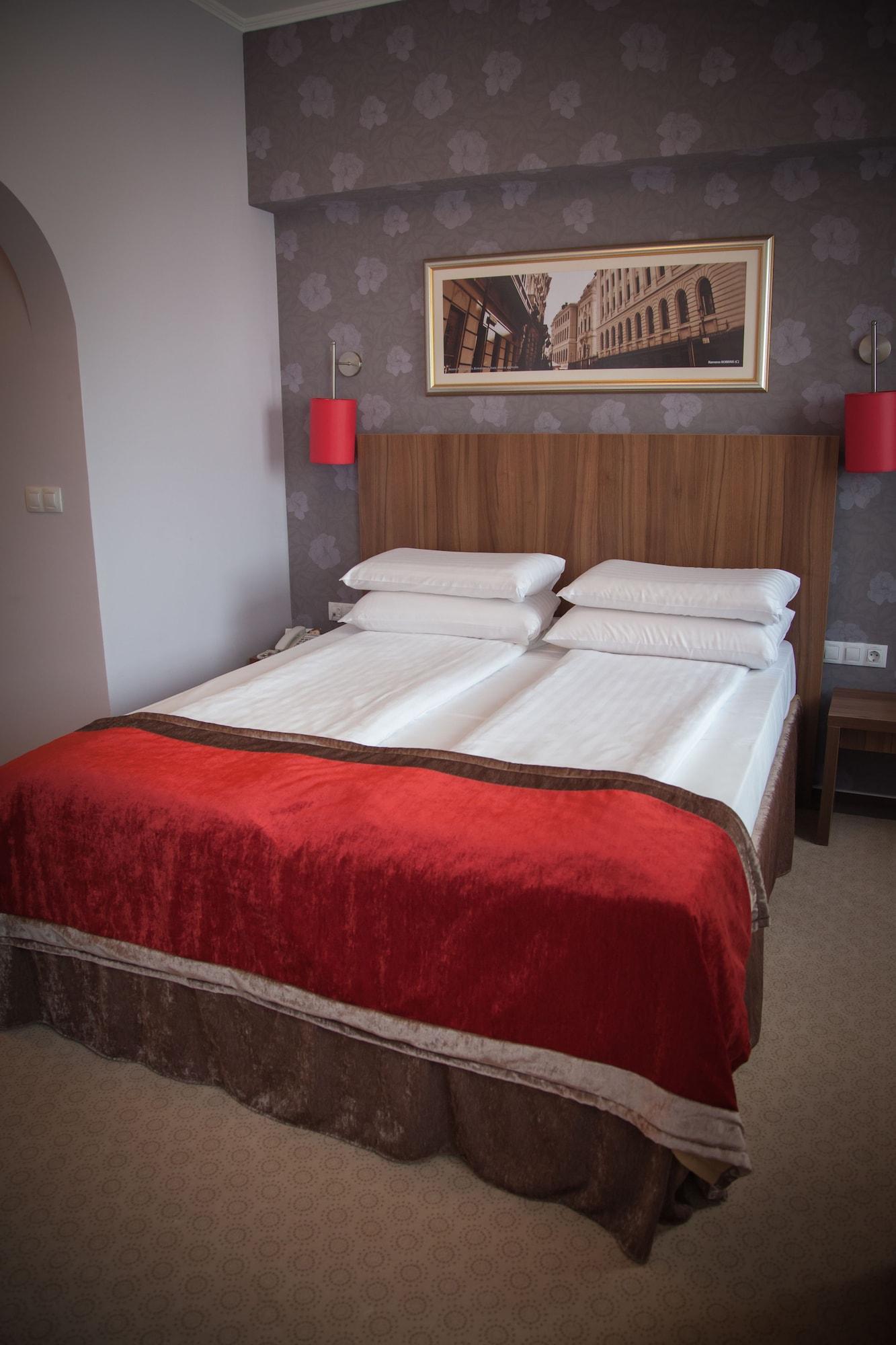 Ambasador Hotel 4*