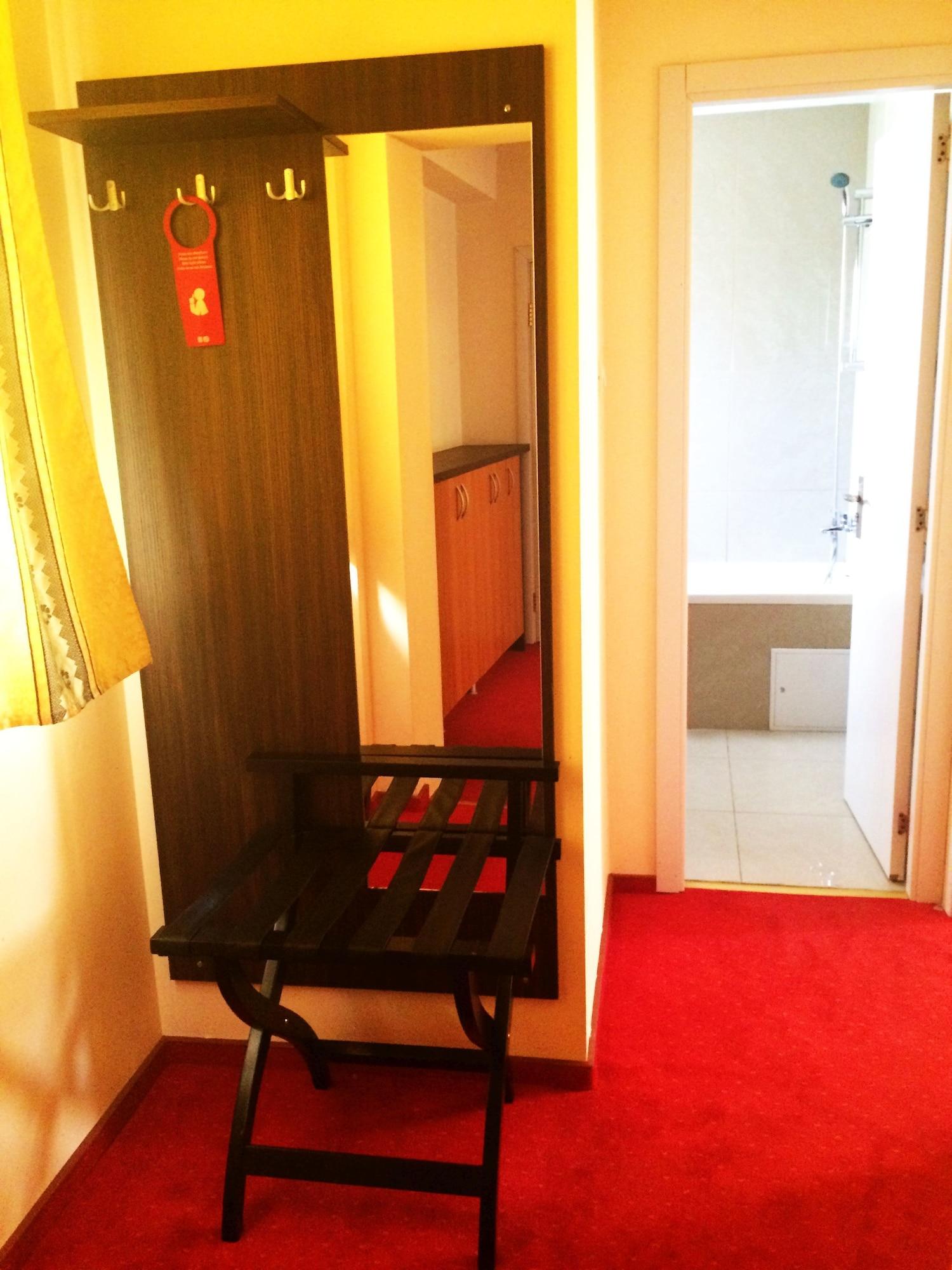 Kosher Hotel Lev Or 3* Bucareste
