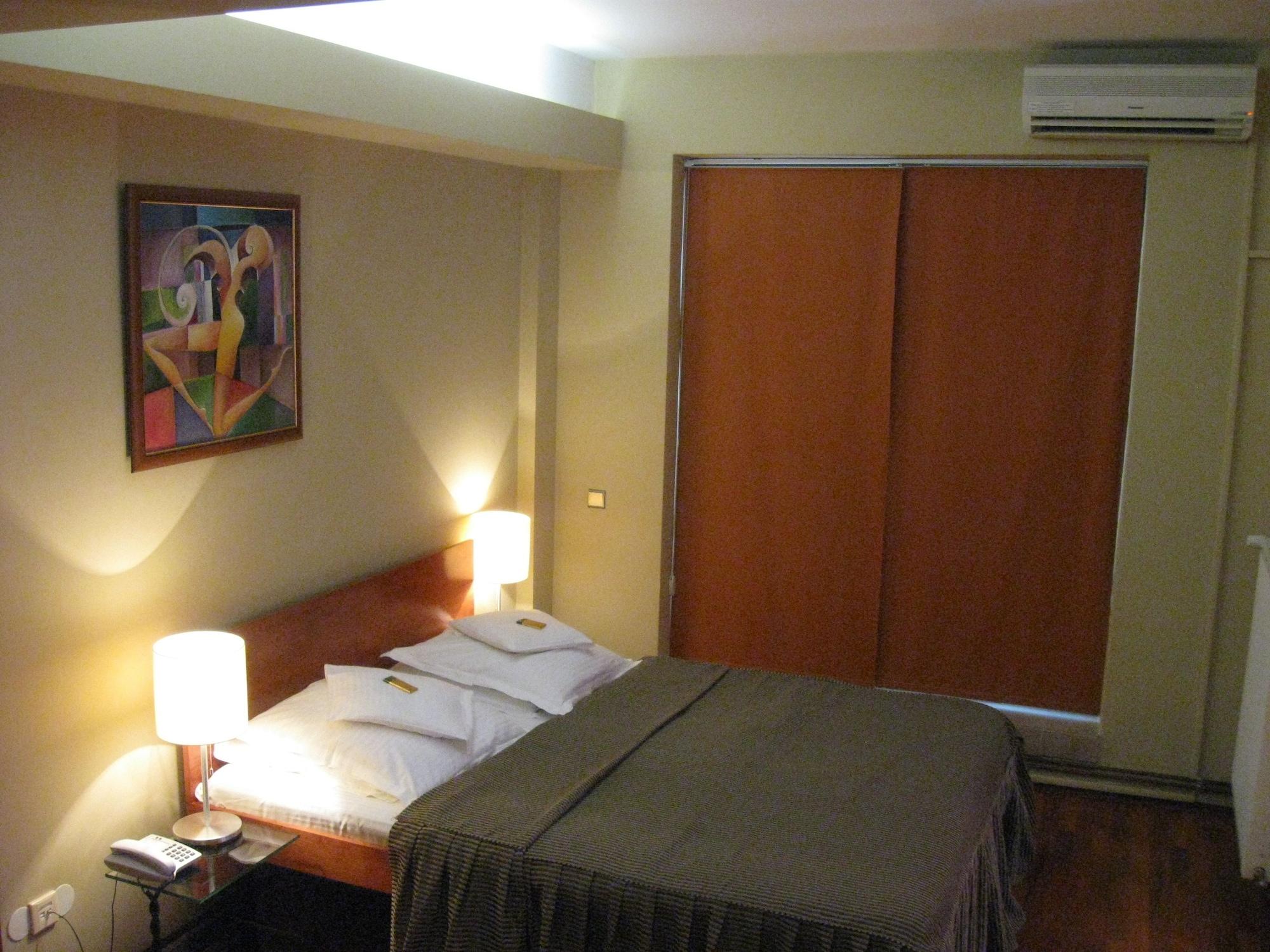Tania-Frankfurt Hotel Hotel 3*