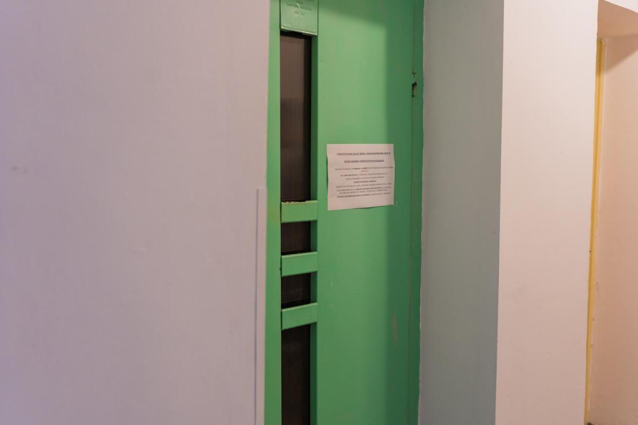 Cozy & Spacious 2br With Netflix * Bucharest