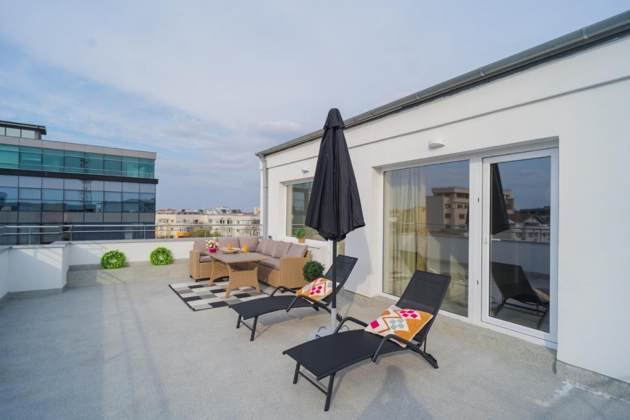 Apartment Penthouse With Huge Rooftop Terrace & View *