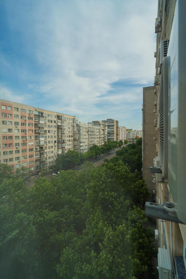 Cozy & Spacious 2br With Netflix Apartment Bucharest