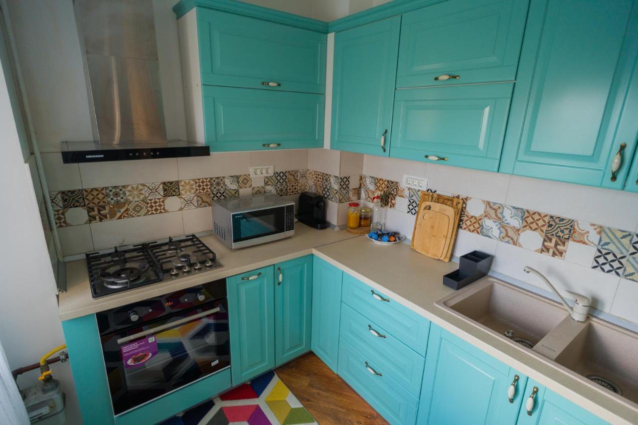 Apartment Cozy & Spacious 2br With Netflix Bucharest