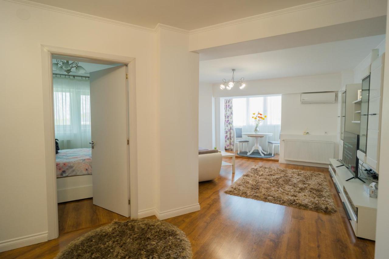 Cozy & Spacious 2br With Netflix Apartment