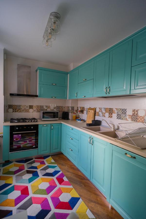 Cozy & Spacious 2br With Netflix Apartment *