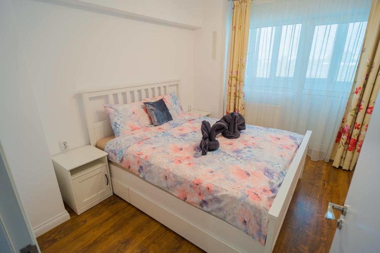 Apartment Cozy & Spacious 2br With Netflix Bucharest