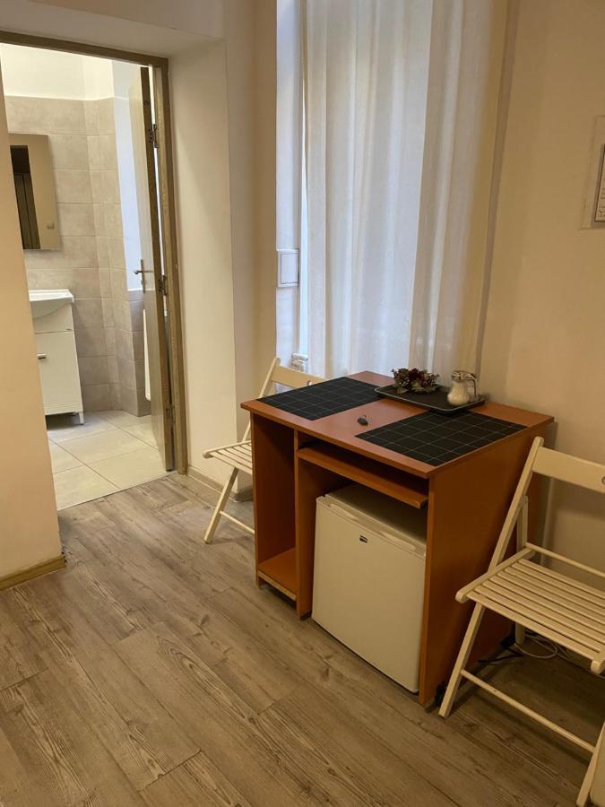 Apartment Studio Piata Amzei 1 *