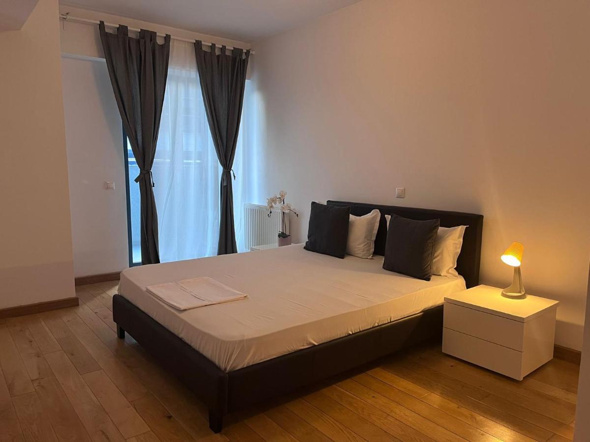 365 Apartment *