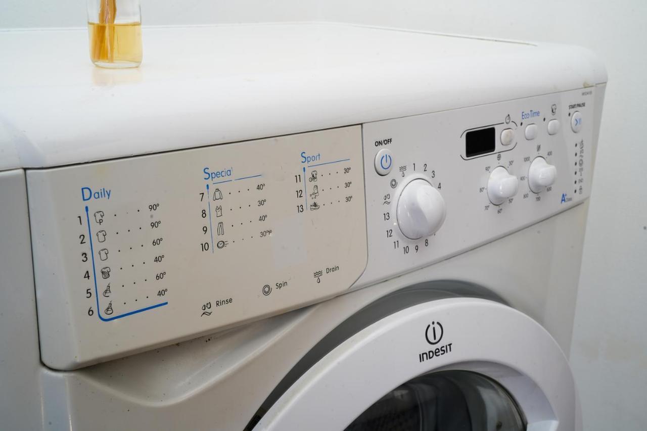 Apartament Sun Plaza Studio With Self Check In And Wifi Bucureşti