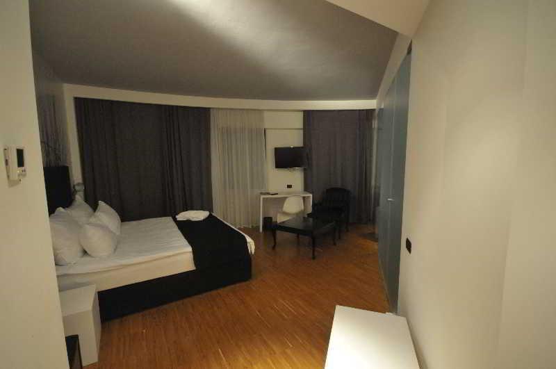 Sarroglia 4*