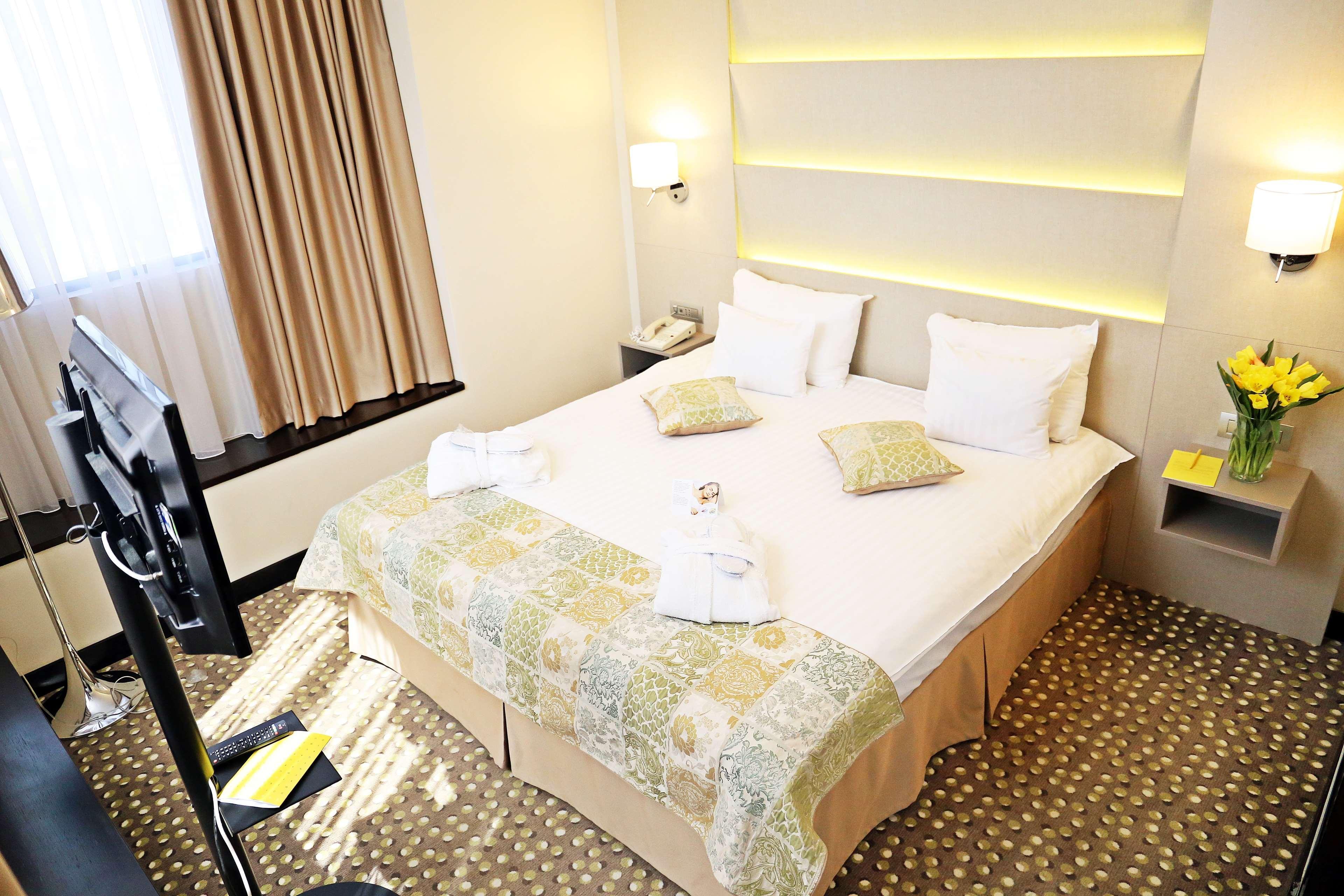 Hotel Leonardo City Center 4*