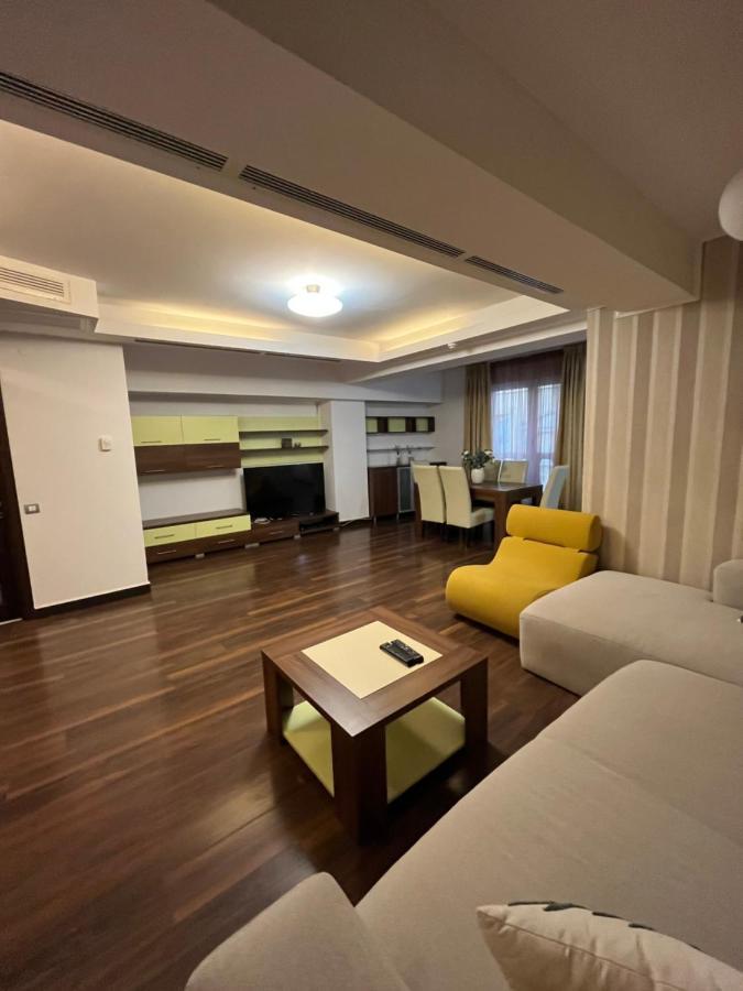 Apartament Large 2 Bedroom Soseaua Nordului Bucureşti