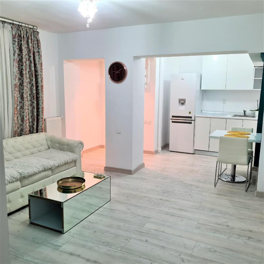 Apartament World