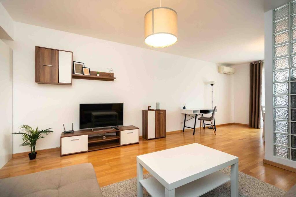Apartment Perfect With View And Undergound Parking *