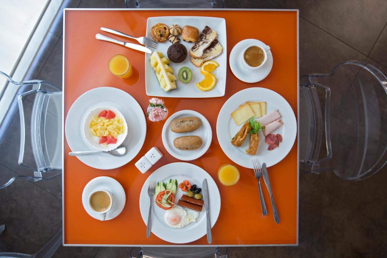 Hotel, Trademark Collection By Wyndham Hotel