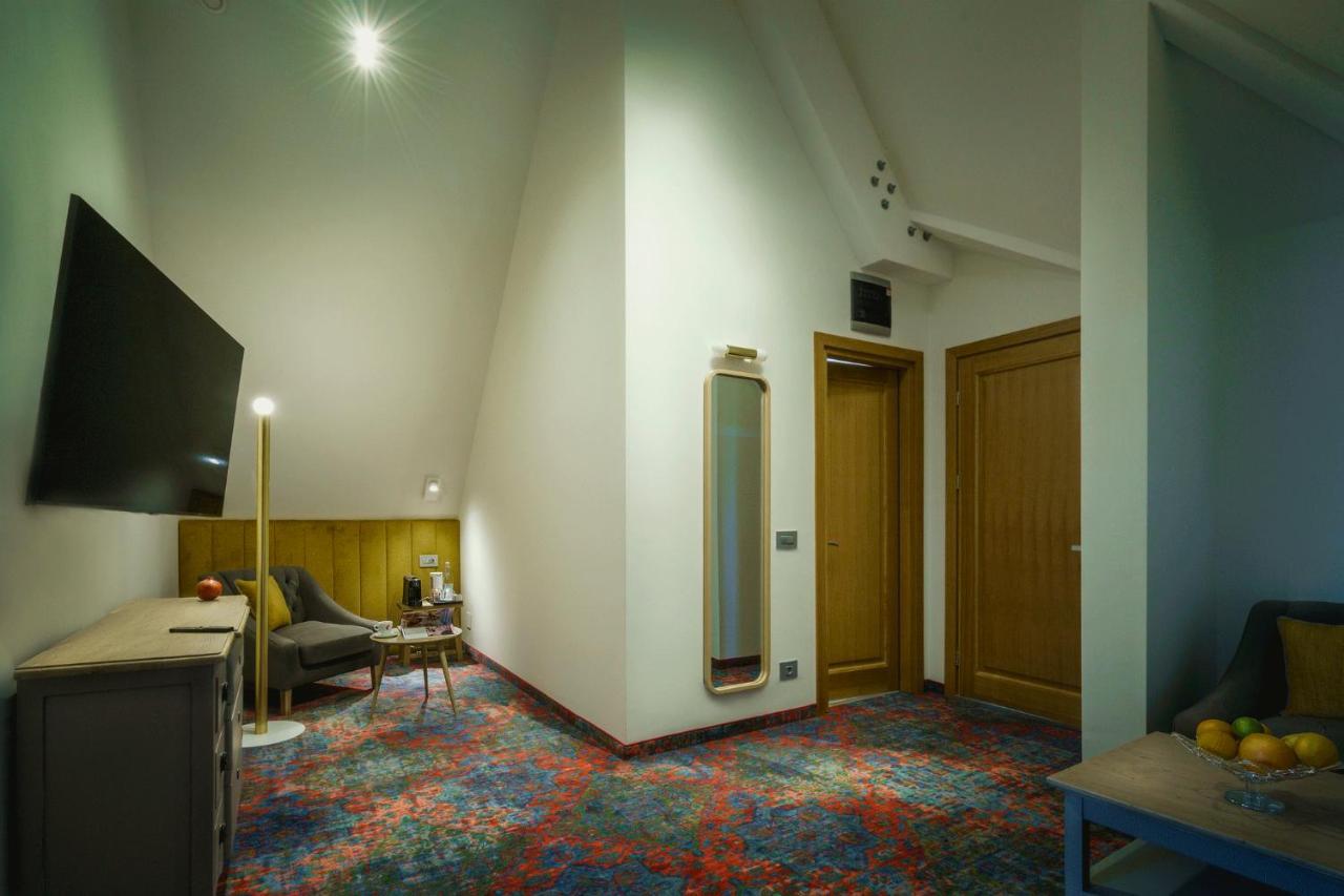 La Boheme Boutique Casa Soare Hotel