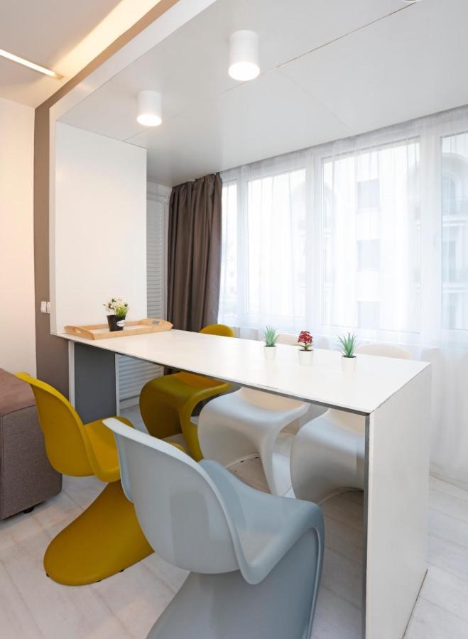 Platinum With 2 Bedrooms Bucharest