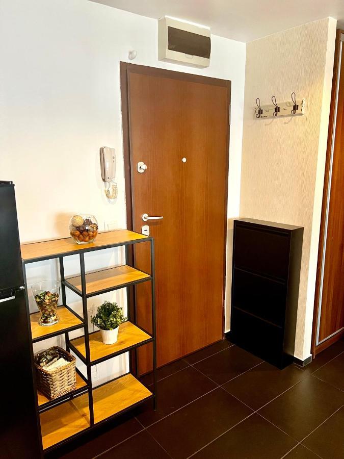 Apartment Wood Story - Modern 1br Near Center With Parking