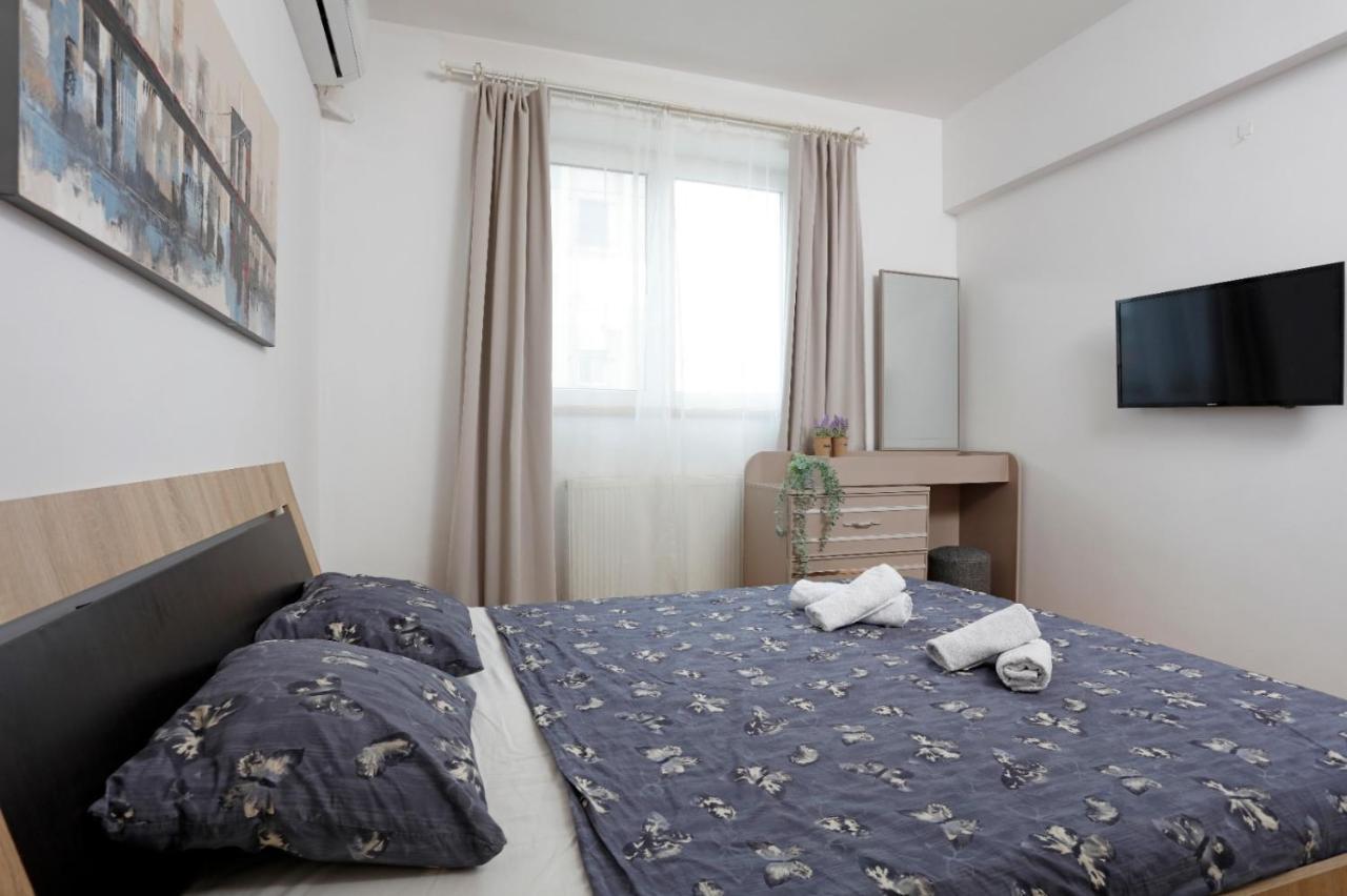 Rico's 3 Bedroom Center Apartament *