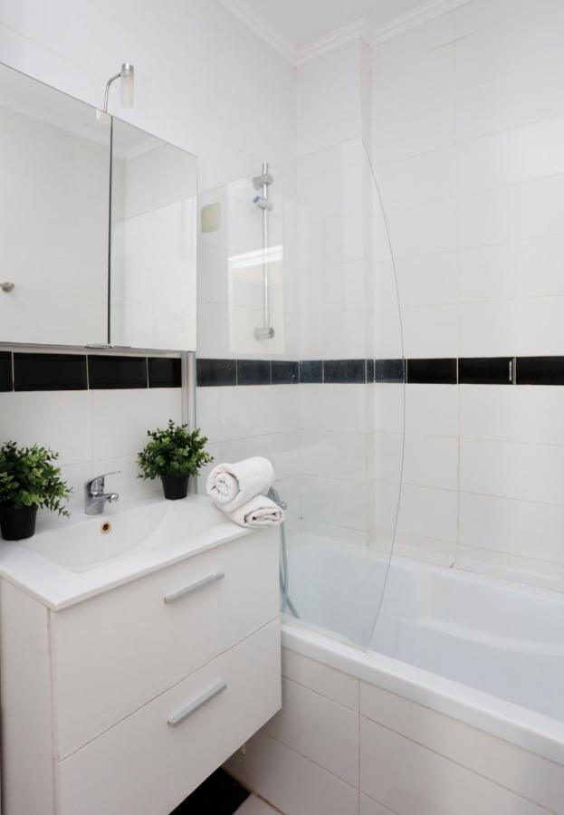 Apartament Rico's 3 Bedroom Center *