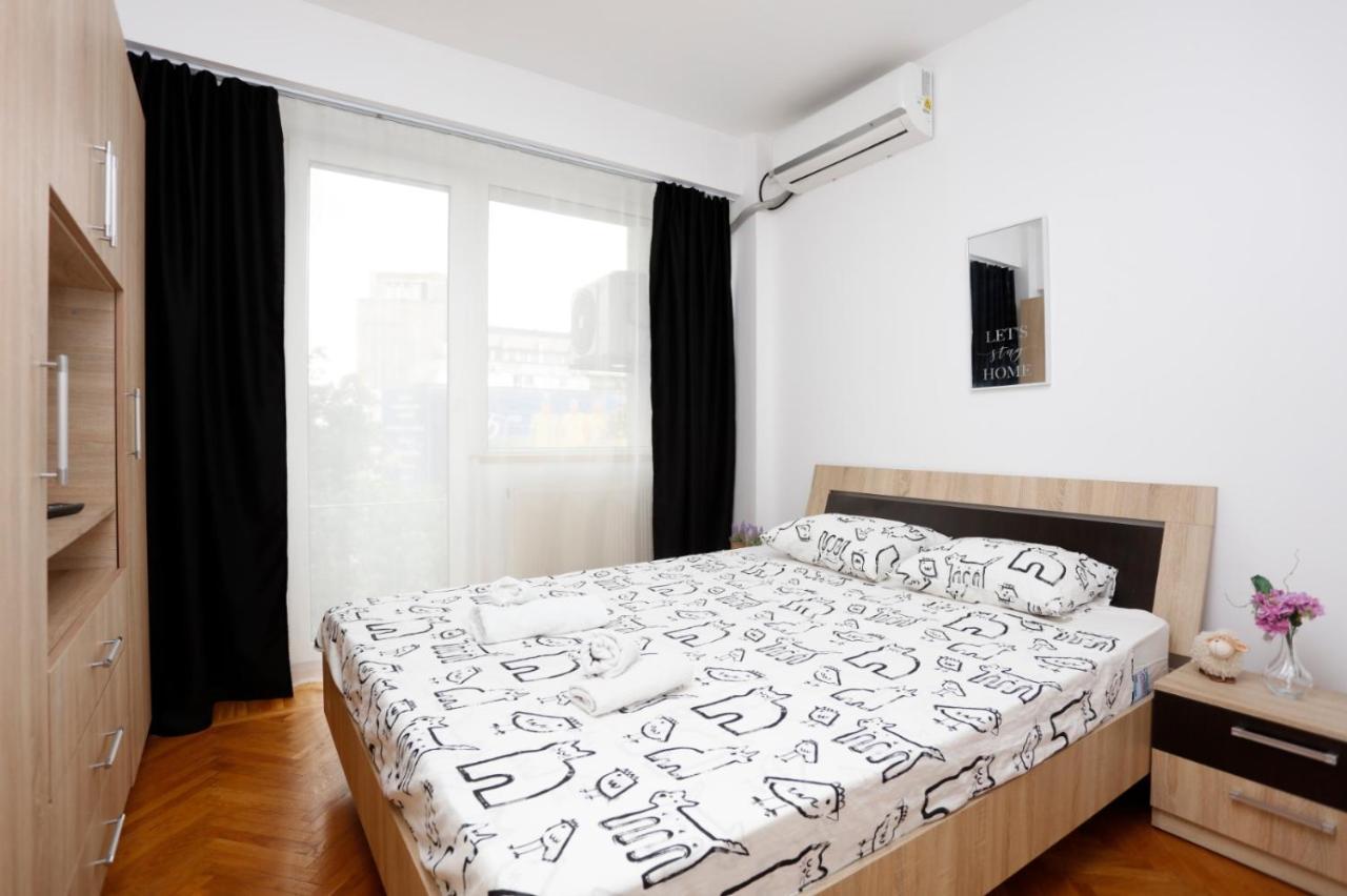 Apartament Rico's 3 Bedroom Center *