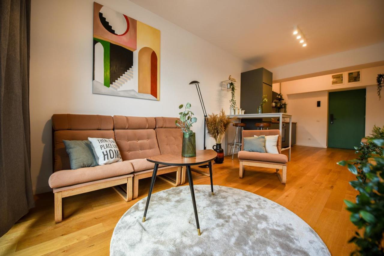 The Geometrist - Stunning 1br With Balcony * Bucureşti