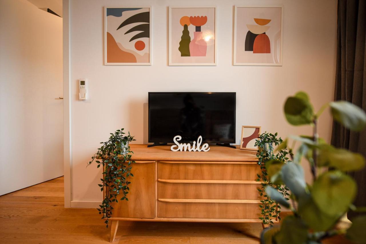The Geometrist - Stunning 1br With Balcony Apartament Bucureşti