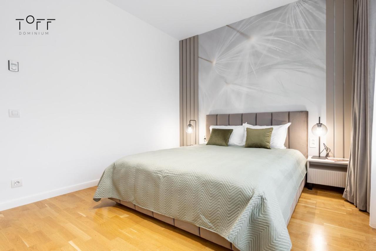 Luxuria Toff Dominium * Bucureşti
