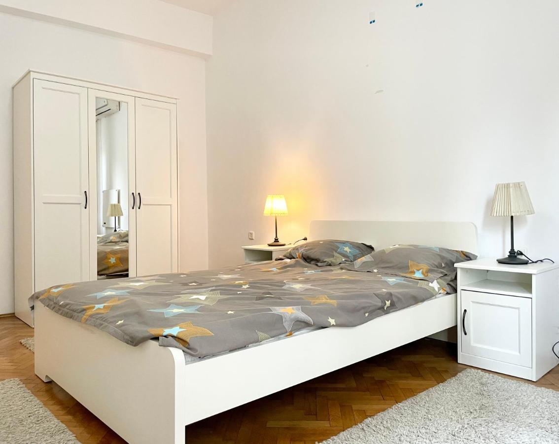 Calea Victoriei Central Studio * Bucharest