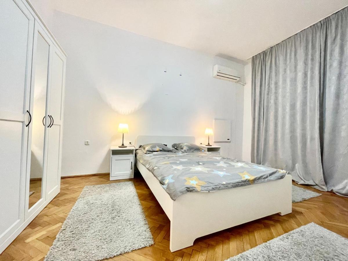 Calea Victoriei Central Studio