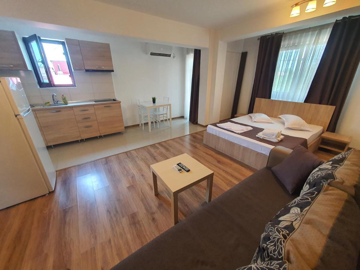 Villa Accommodation * Bucareste