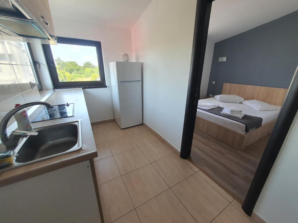 Villa Accommodation *