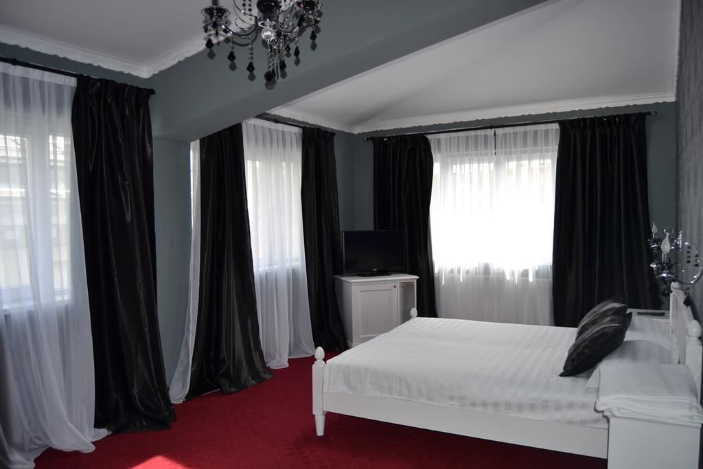 Hotel Old City Nf Hotels 4*