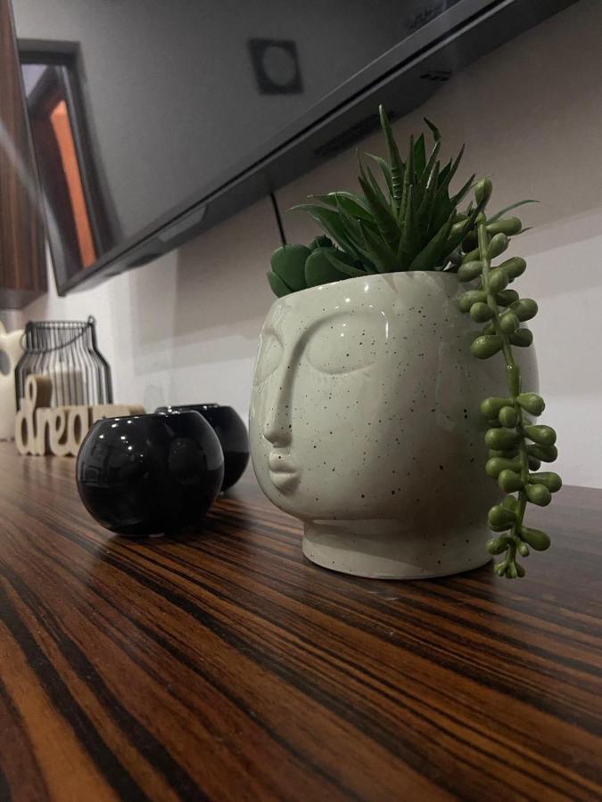 Apartment Garsoniera Relax Drumul Taberei Bucharest