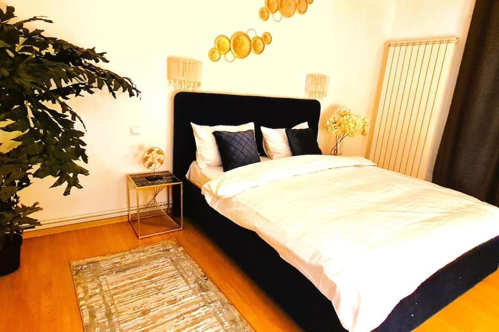 Magnolia 2bdr Apt Piata Romana- Piata Victoriei