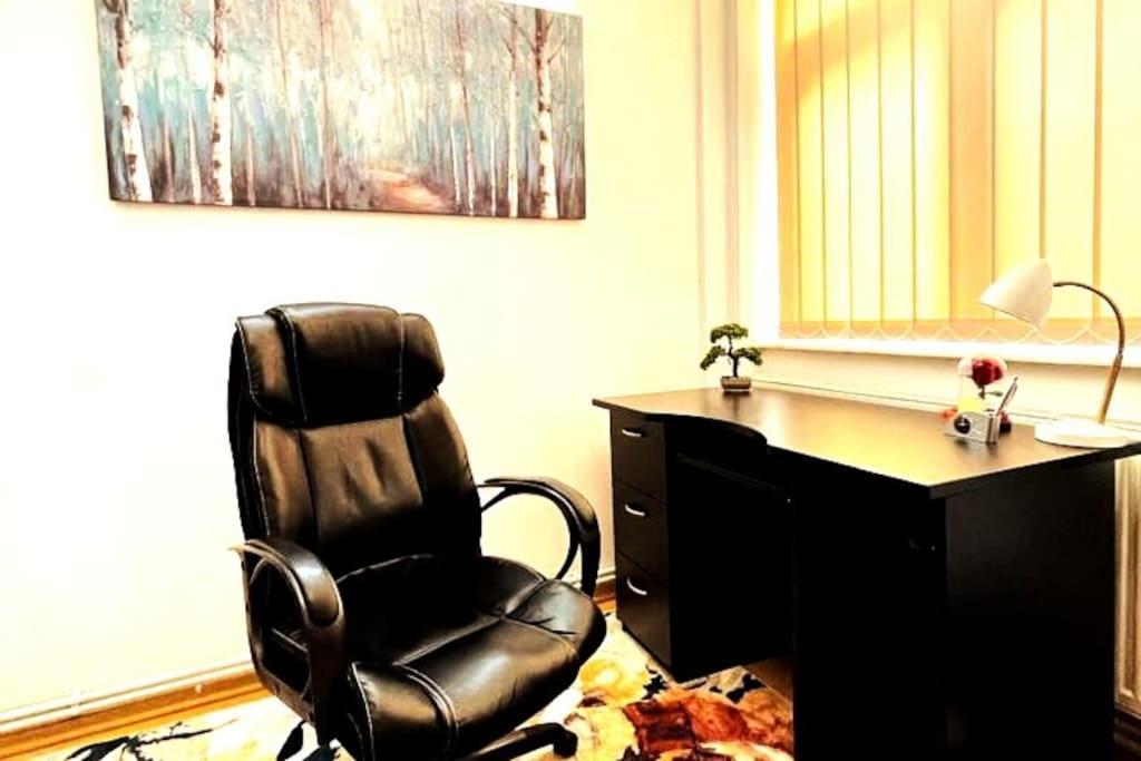 Magnolia 2bdr Apt Piata Romana- Piata Victoriei Apartment
