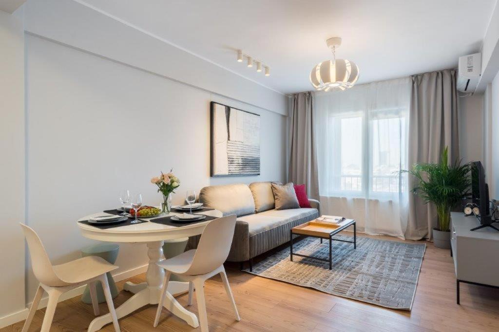 Downtown Modern - 2br * Bucareste