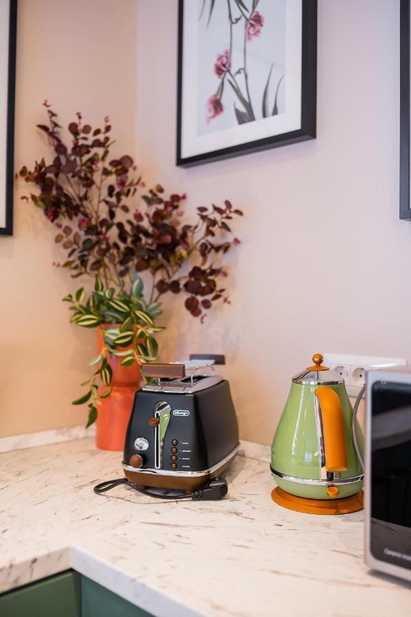 Apartamento Victoriei Emerald & Pink Gems - Designer Bucareste