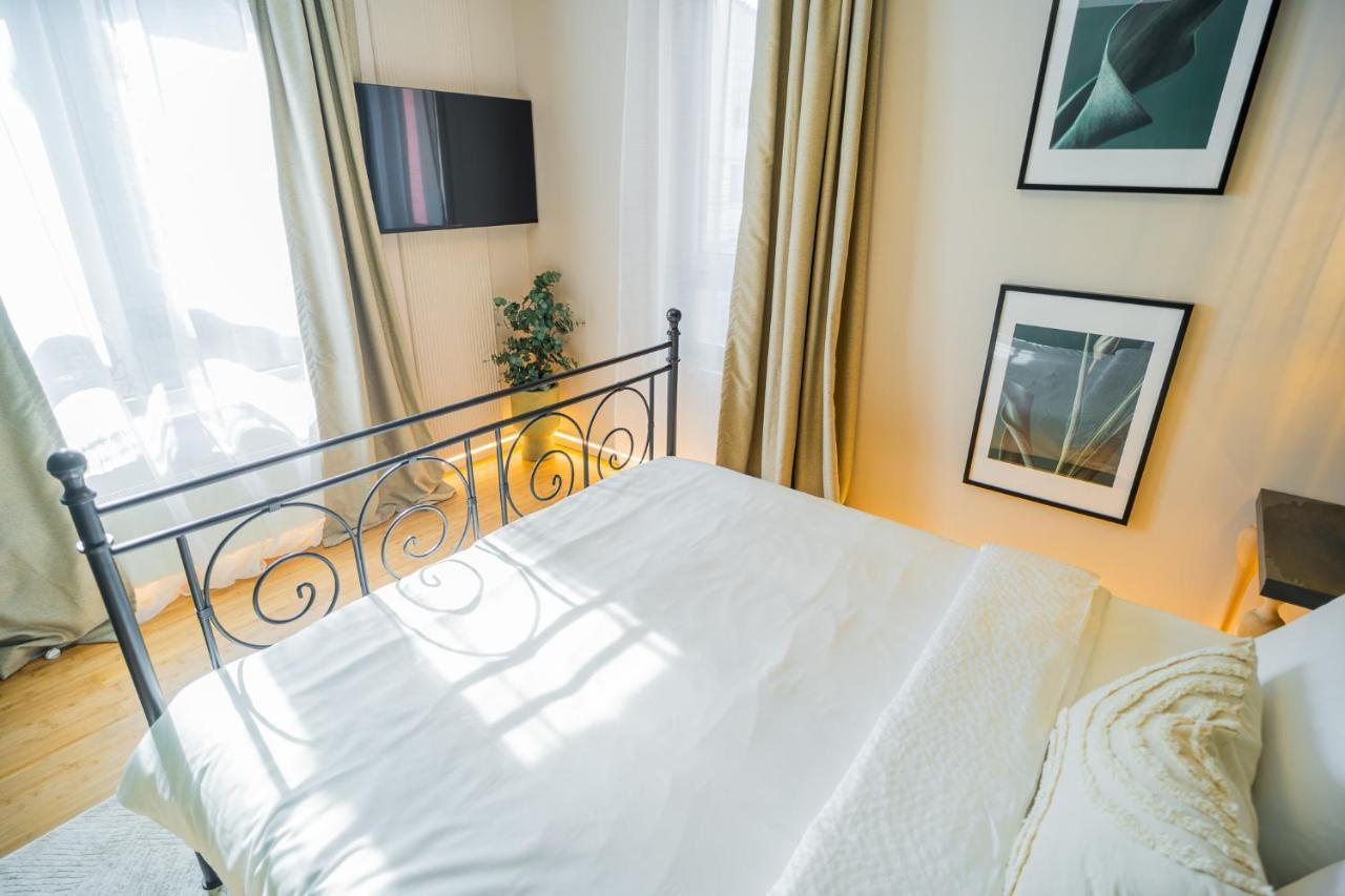 Apartamento Victoriei Emerald & Pink Gems - Designer