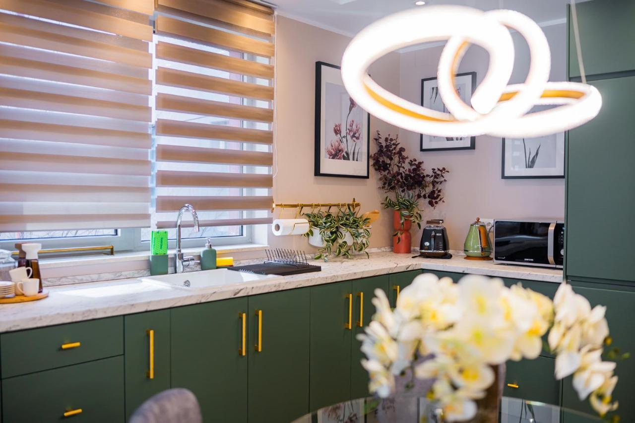Victoriei Emerald & Pink Gems - Designer Apartamento Bucareste
