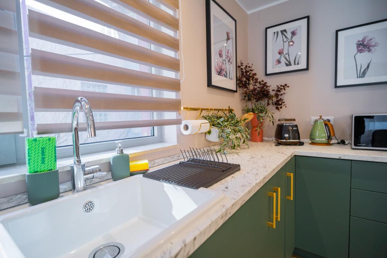 Apartamento Victoriei Emerald & Pink Gems - Designer *