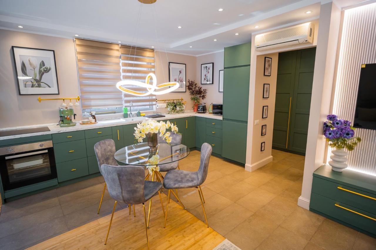 Apartamento Victoriei Emerald & Pink Gems - Designer Bucareste