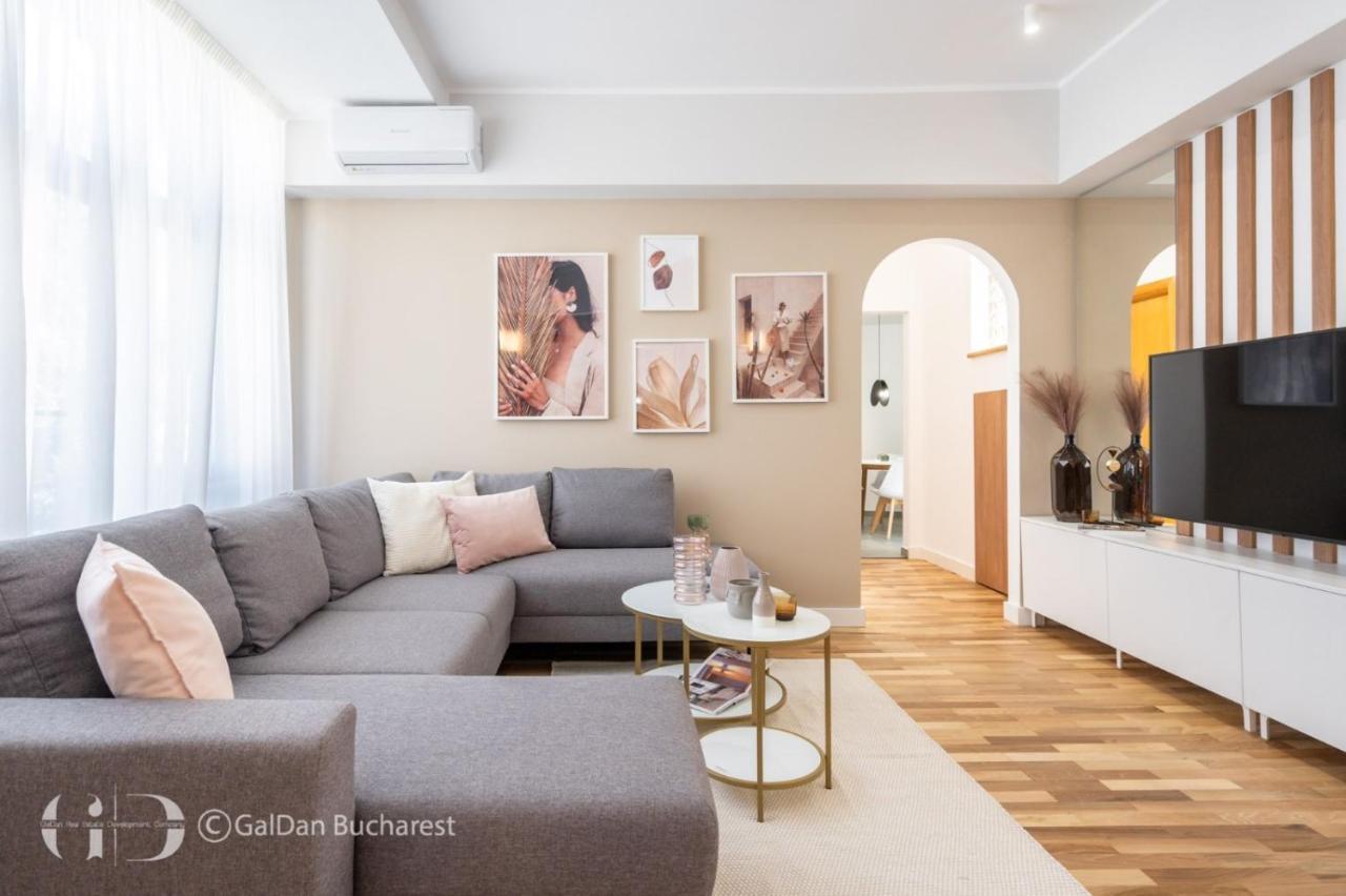 Old Town Bucharest, Lovely 2 Bedrooms * Bucharest