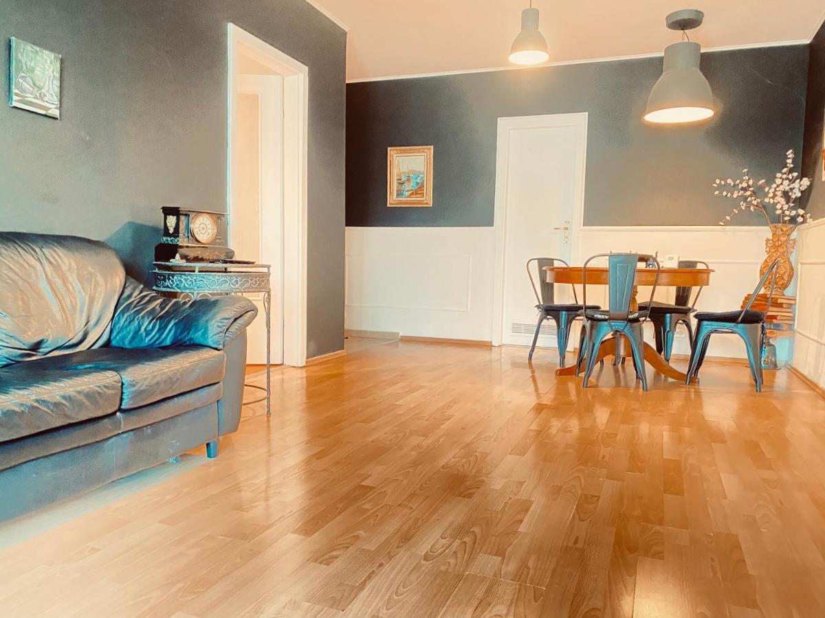 Queen Beds With Underground Parking Apartament Bucureşti