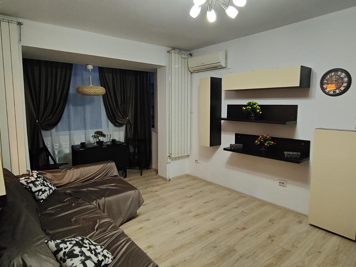 Vlad's Kogalniceanu Apartment Bucharest