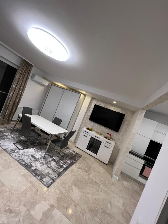 Apartamento Lectorului 3 Colosseum Mall