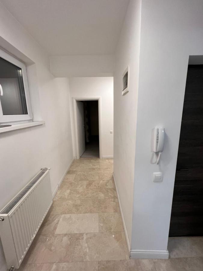 Lectorului 3 Colosseum Mall Apartamento Bucareste