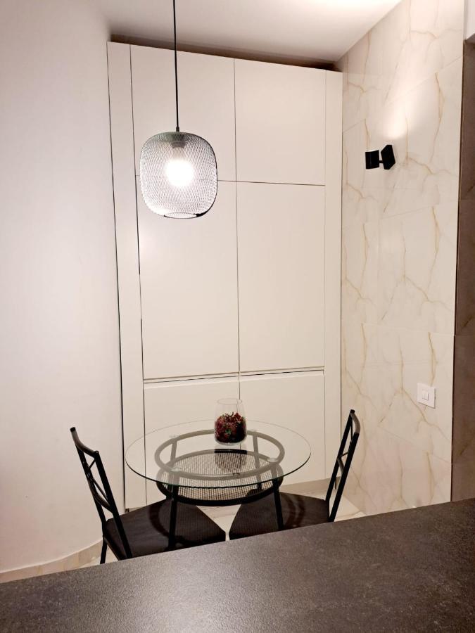 Classy With Parking In The Center Apartment Bucharest